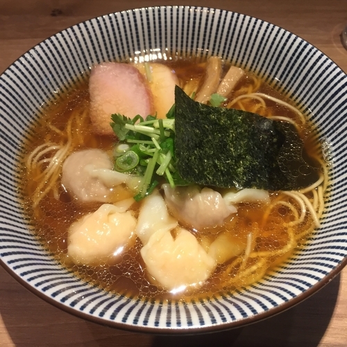 「黒旨にこにこワンタン麺（￥900）」@中華soba いそべの写真