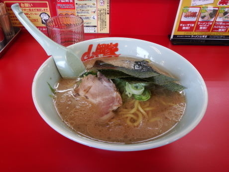 「醤油ラーメン（普通）」@山岡家 富良野店の写真