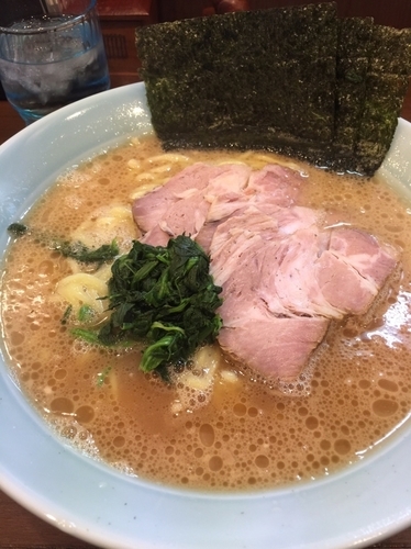 「チャーシュー麺中盛1000円、硬め濃いめ」@寿々㐂家 曙町店の写真