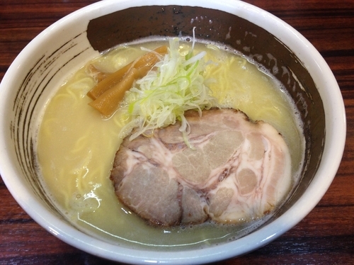 「しおらあめん（大盛）」@らあめん ひばりやの写真