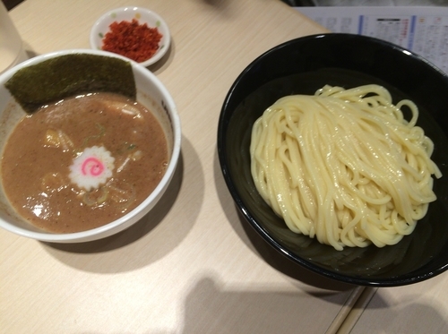 「辛つけめん(濃厚)」@UNDERGROUND RAMEN 頑者 コクーンシティさいたま新都心店の写真