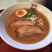 醤油豚骨ラーメン