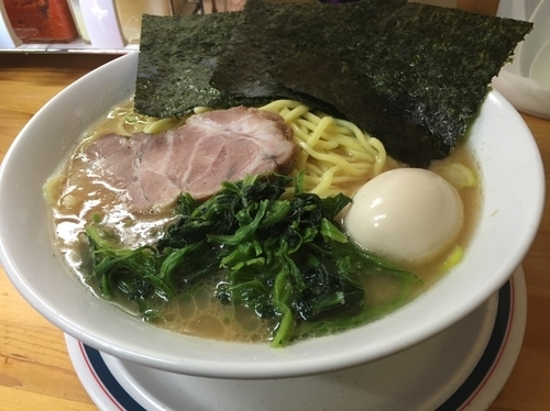 「味玉ラーメン 中1.5玉 硬め ¥780」@横浜家系ラーメン 武蔵境つばさ家の写真