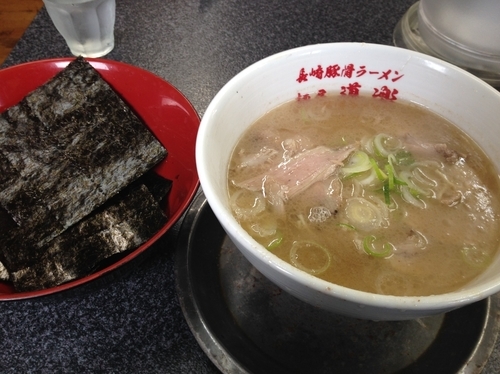 「ラーメン（カタめ）＋佐賀華海苔＋ちかっと替玉」@いちげん。の写真