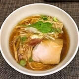 赤青醤油らぁ麺