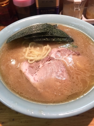 「醤油チャーシュー麺中盛900円、濃いめ硬め」@菊地家の写真