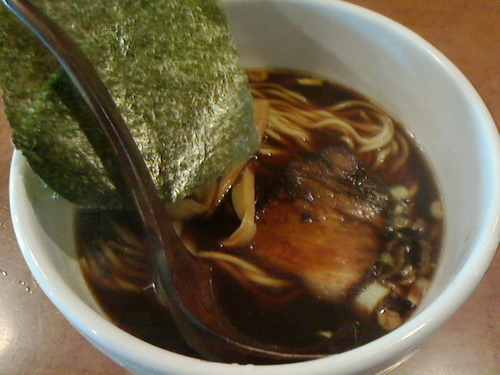「醤油ラーメン濃口、ねぎ豚ご飯」@本八幡だんちょうてーの写真
