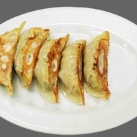 野菜たっぷり餃子5個120円(期間限定）