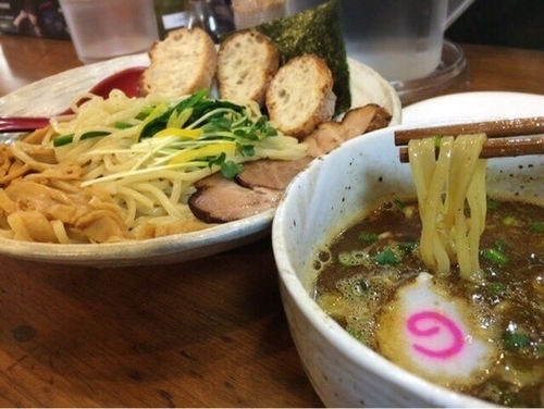「天然酵母パン(150円)+つけ麺(800円)」@麺処 心志の写真