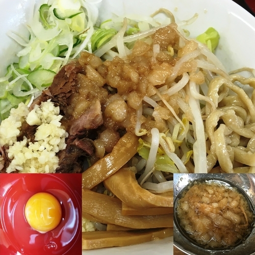 「油そば少（200g）ニンニク少なめ，油，生卵」@ラーメンの店 どでん 北浦和店の写真