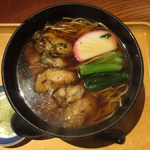 「牡蠣そば」@満留賀 池袋店の写真