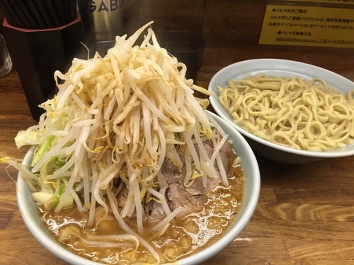 「つけ麺熱盛り麺固め野菜」@ラーメン二郎 新小金井街道店の写真