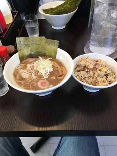「醤油ラーメン（670円）＋チャーハン（320円）」@麺屋 文軒舎の写真