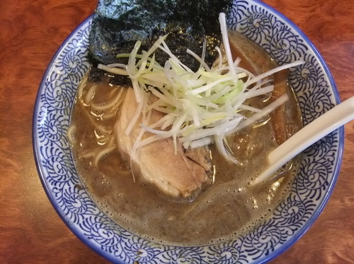 「極濃煮干しらーめん」@自家製太麺 元気屋の写真