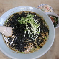 イカ墨ブラックラーメン(780円)