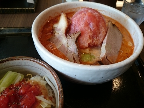 「【限定】丸ごとトマトの味噌タンメン780円＋トマトジロめし」@INOSHOWの写真