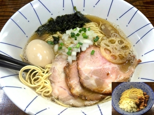 「芳醇煮干そば（750円）+豚チャーシュー増し＋むじゃ玉」@ニボムジャキの写真