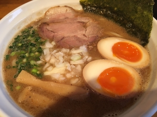 「ラーメン750円、味玉100円」@麺処あしたかの写真