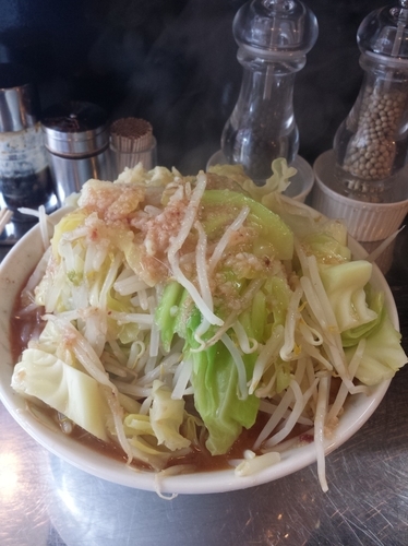 「味噌ラーメン(からめ以外ちょい増し)＋豚1枚」@らーめん虎丸 川口店の写真