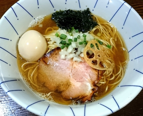 「芳醇煮干そば750円＋むじゃ玉(70g)現金100円、味玉」@ニボムジャキの写真