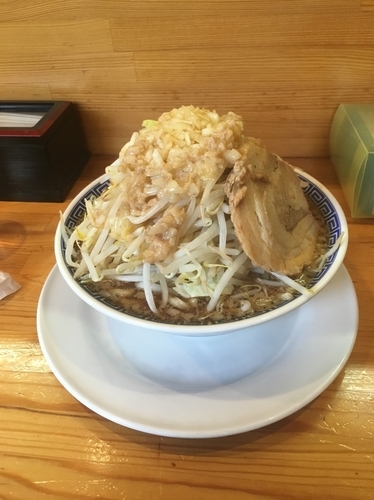 「しょうゆラーメン（麺並、野菜増し、あぶら増し）750¥」@ラーメン ガジローの写真
