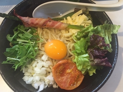 「（限定）牛筋カレー油そば〜アイスプラントとローストトマト添え〜」@麺屋 扇 SENの写真
