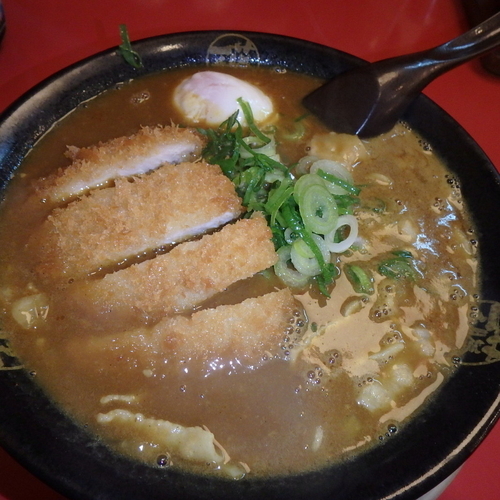 「カツカレーらーめん(830円)、温玉(80円→クーポン)」@らーめん 藤一番 柴田店の写真