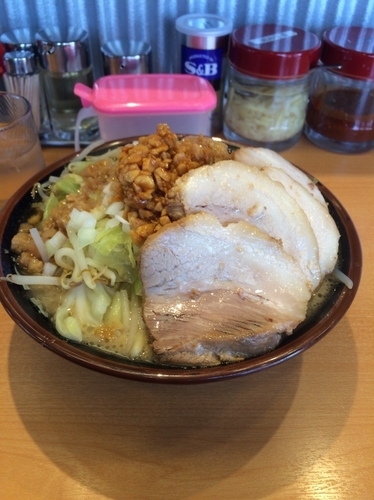 「チャーシュー豚そば」@横濱家系ラーメン たくみ家 水戸南店の写真