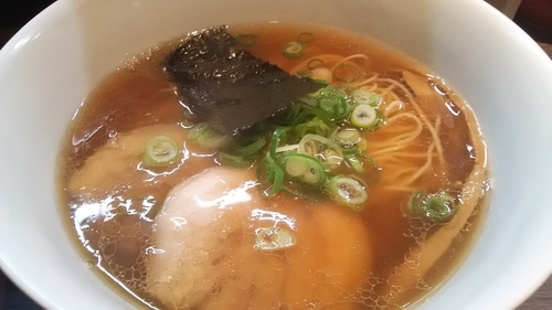 「醤油ラーメン」@支那そばや 本店の写真