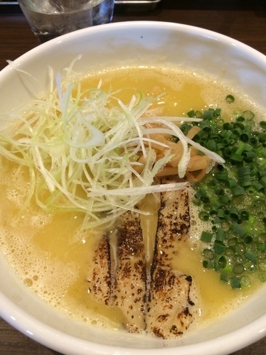「限定 濃厚鶏そば」@自家製麺 まかないへきるの写真