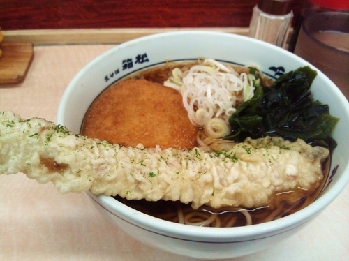 「コロッケそば（400円）+ちくわ天（110円）」@名代 箱根そば 秋葉原店の写真