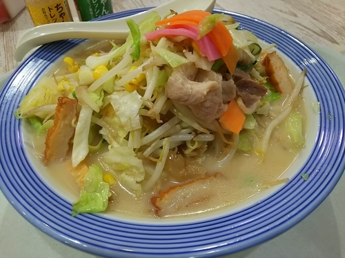 「野菜たっぷりちゃんぽん　※ドレッシング付き」@リンガーハット イオン南松本店の写真