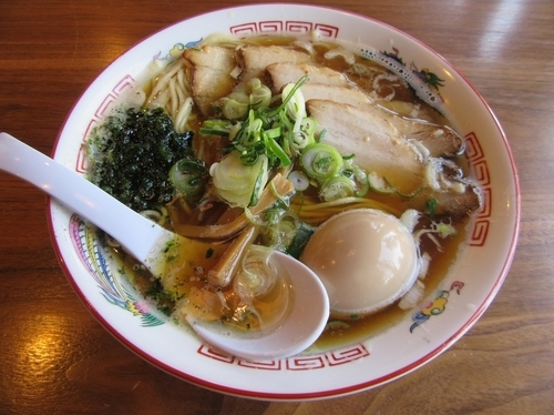 「味玉ちゃーしゅー中華そば（９５０円）」@麺 やまだの写真