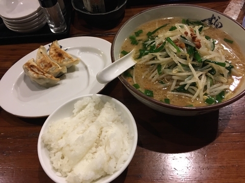 「ニラもやしラーメン¥780+Aセット(肉餃子3個+半ライス)¥2」@横濱家 立川店の写真