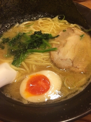 「らーめん（中盛り）780円」@壱八家 東戸塚店の写真