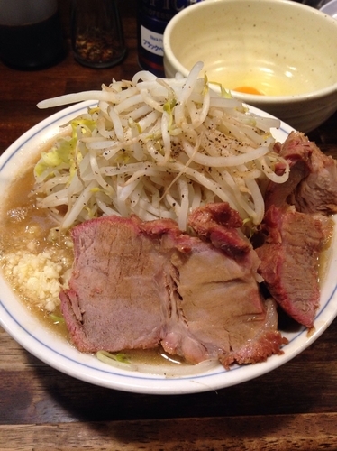 「ラーメン 生玉子」@らーめん梵’s BONES北浦和本店の写真