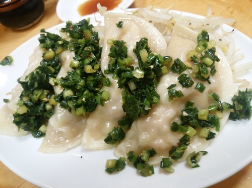 「新橋餃子・蒸（4個） 単品490円」@新橋ぎょうざ 本店の写真