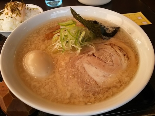 「コテとんらーめん　＋めん組セット（煮玉子、めんたいマヨ丼）」@本節鰹だしらぁめん めん組 松本店の写真
