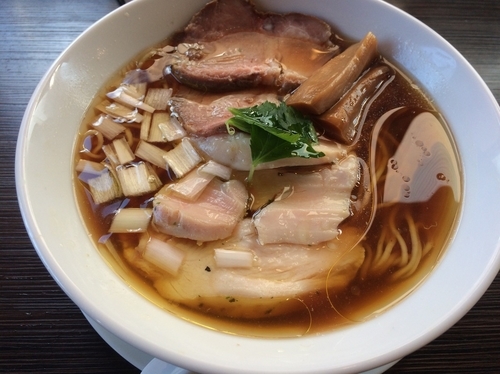 「チャーシュー醤油らぁめん」@らぁめん屋 カネキッチンの写真