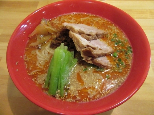 「担々麺（８１０円）＋チャーシュー２００円」@つけめん・らーめん活龍 荒川沖店の写真