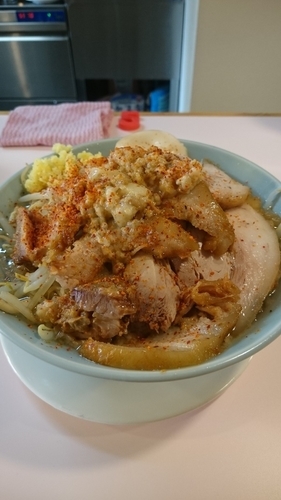 「FAT 肉多目 極太麺にんにく以外全マシ」@成蹊前ラーメン 吉祥寺の写真
