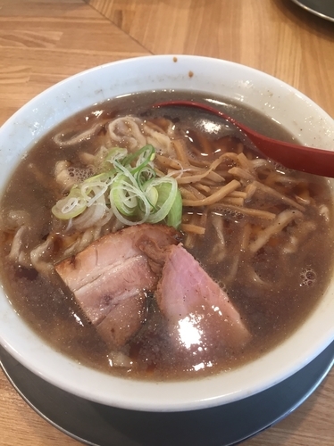 「喜多方らーめん（煮干）、大盛り」@麺や 七彩 八丁堀店の写真