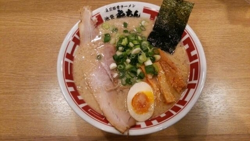 「東京豚骨ラーメン(大盛)」@東京とんこつラーメン 屯ちん 蕨店の写真