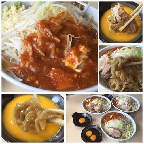 「フュージョン 800円（ヤサイ・ニンニク）＋生卵50円x 2」@蒙麺 火の豚の写真