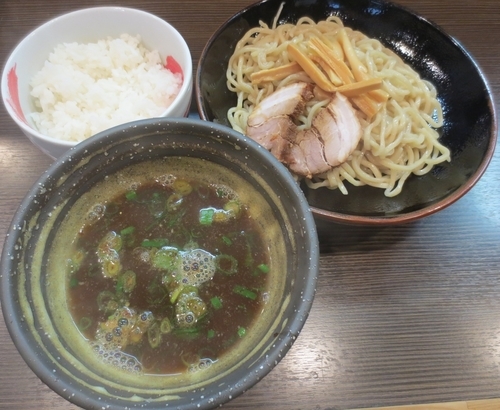 「つけ麺＋サービスごはん　700円」@麺や京水の写真