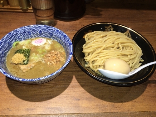 「とくせいつけめん並盛り」@六厘舎 大崎店の写真