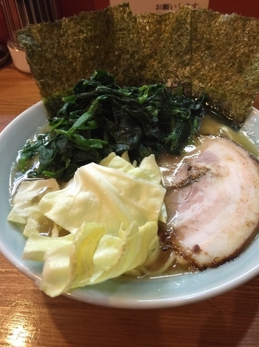 「ラーメン並ほうれん草増し850円、硬め濃いめ」@ゆき坊の写真