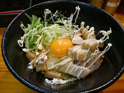 「油そば(並)700円＋生卵＆マヨネーズ(クーポンサービス)」@麺匠 大喜の写真