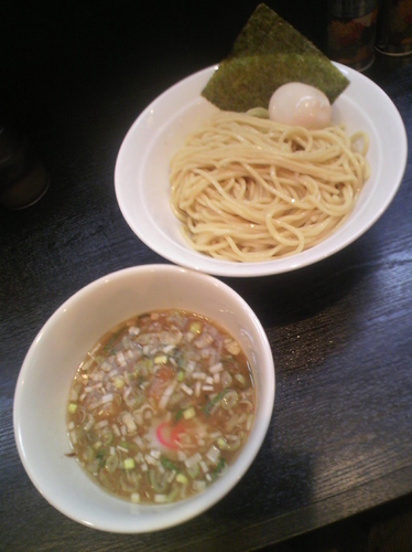 「塩つけ麺８００円+煮玉子（ＡＭ10:00～11:00サービス」@大勝軒 まるいち 渋谷店の写真