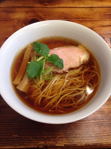 「醤油らぁめん」@飯田商店 湯河原本店の写真